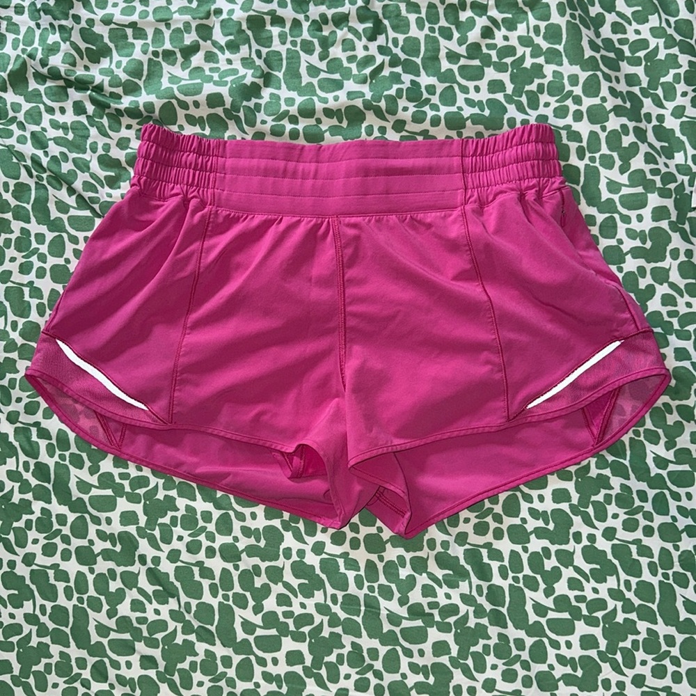 Lululemon Hotty Hot 2.5” Shorts